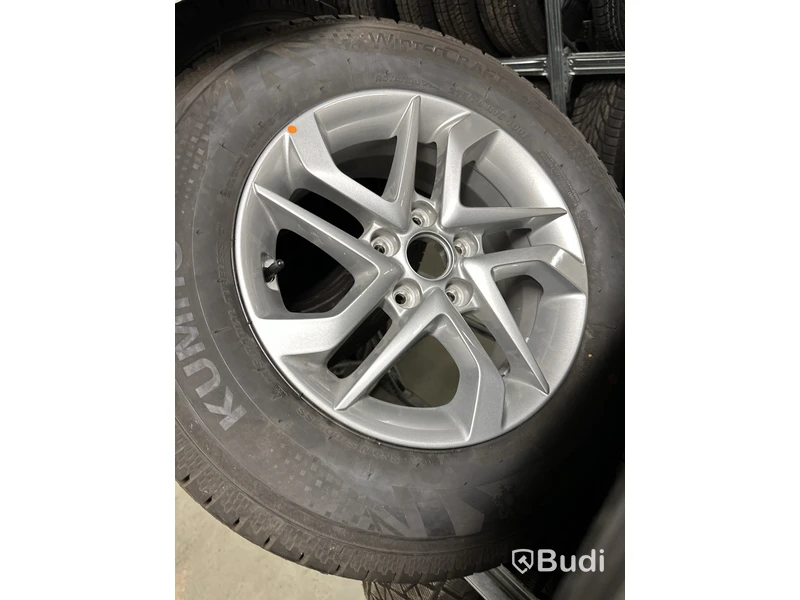 4 st. Vinterhjul, Kumho 215/70R16