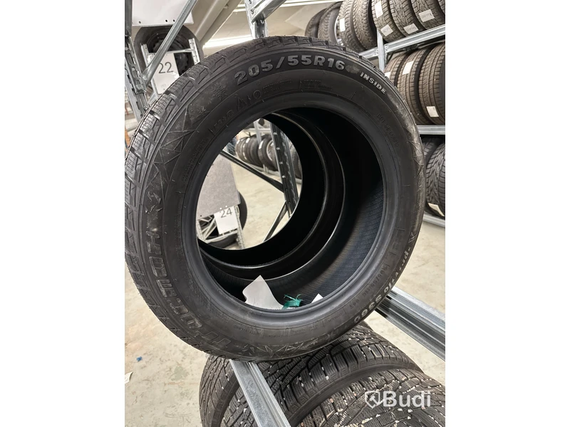 2 st Vinterdäck, Tracmok 205/55R16