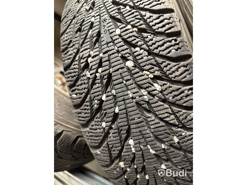 4 st. Vinterhjul Nokian Hakkapeliitta R2 185/65 R15 92R XL