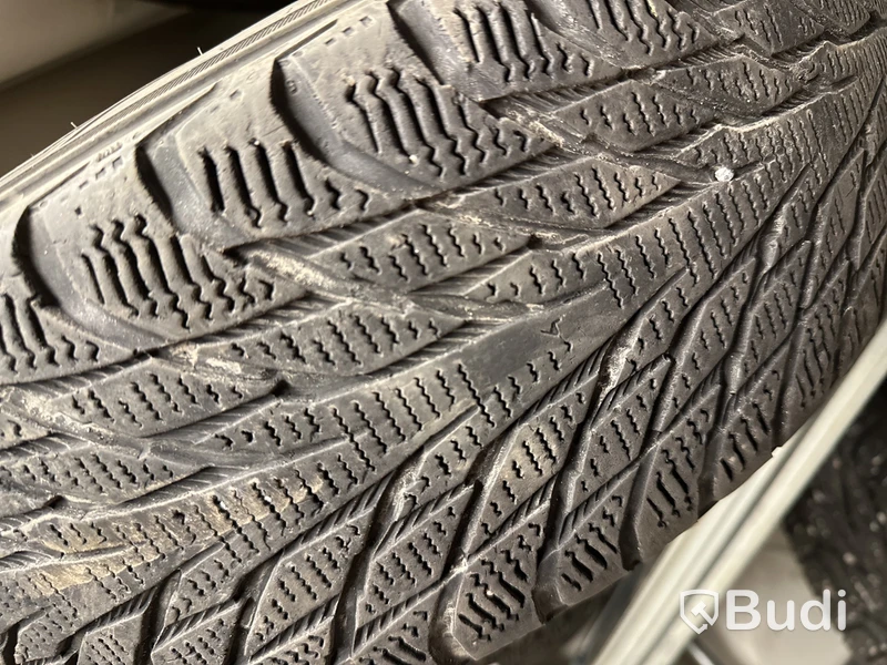 4 st. Vinterhjul Nokian Hakkapeliitta R2 185/65 R15 92R XL