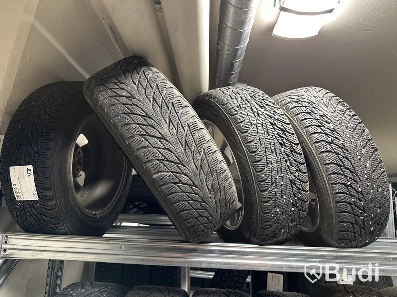 4 st. Vinterhjul Nokian Hakkapeliitta R2 185/65 R15 92R XL