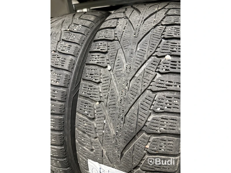 4 st. Vinterhjul Nokian Hakkapeliitta R2 SUV 215/60 R17 100R XL