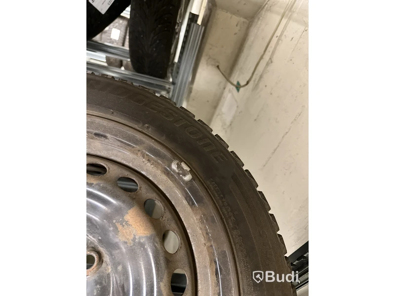 1 st. Vinterhjul Bridgestone 205/55 R16 94T