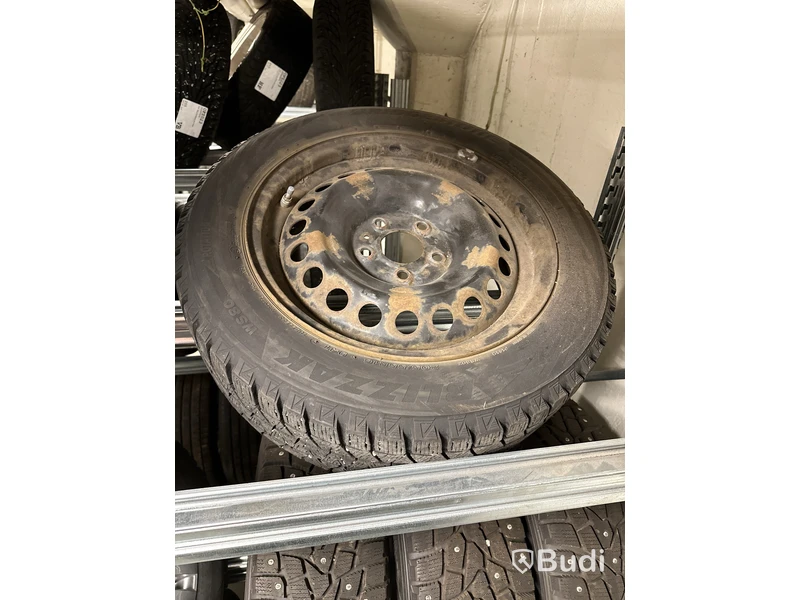 1 st. Vinterhjul Bridgestone 205/55 R16 94T