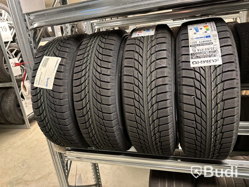 4 st. Vinterhjul Kumho 205/65 R16 XL 99T