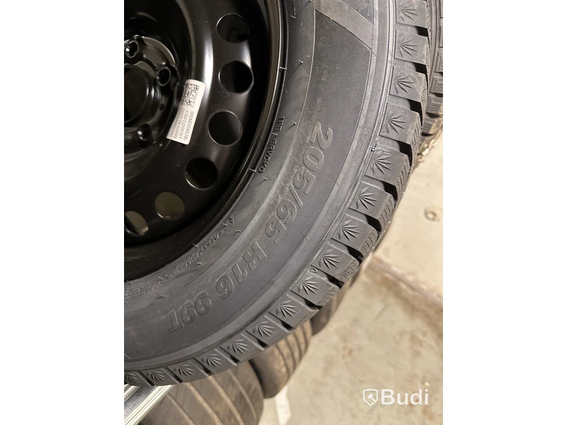 4 st. Vinterhjul Kumho 205/65 R16 XL 99T