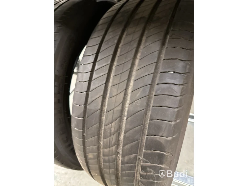 2 st. Sommardäck Michelin 235/50 R19