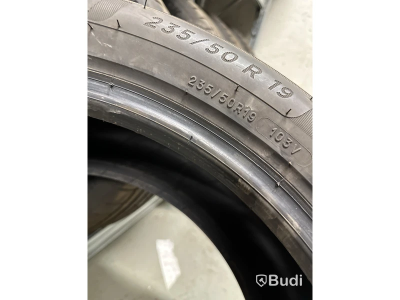 2 st. Sommardäck Michelin 235/50 R19