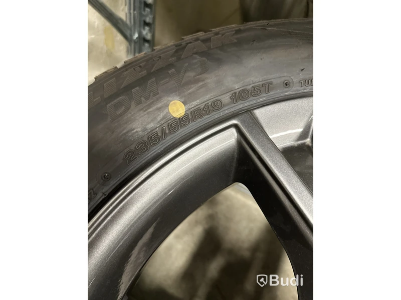 4 st. Vinterhjul Bridgestone 235/55R19 105T