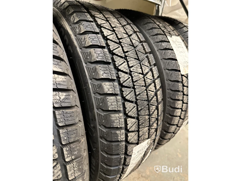 4 st. Vinterhjul Bridgestone 235/55R19 105T