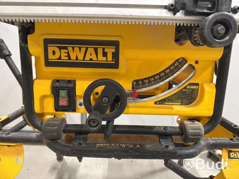 Bordssåg Dewalt DW745