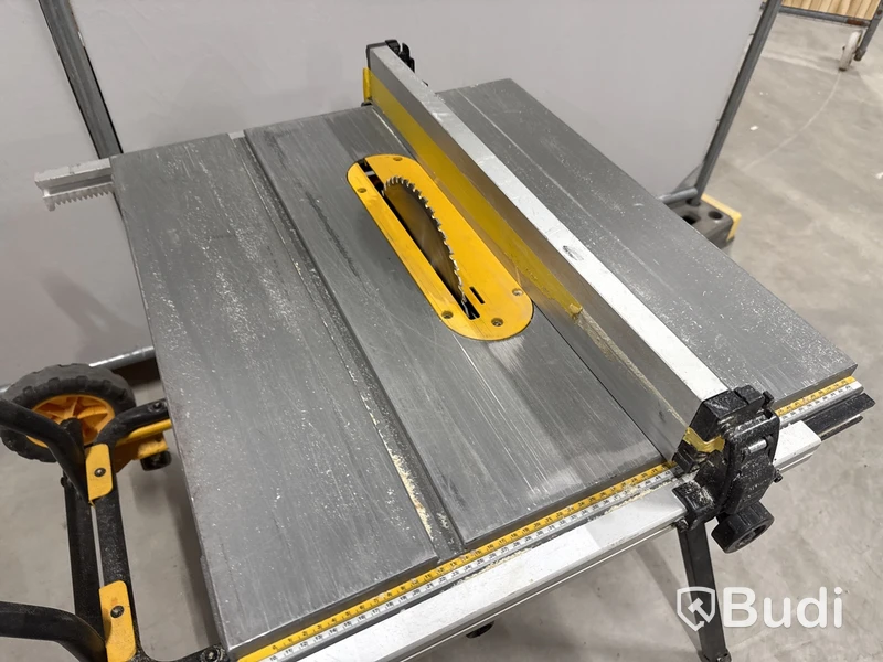 Bordssåg Dewalt DW745