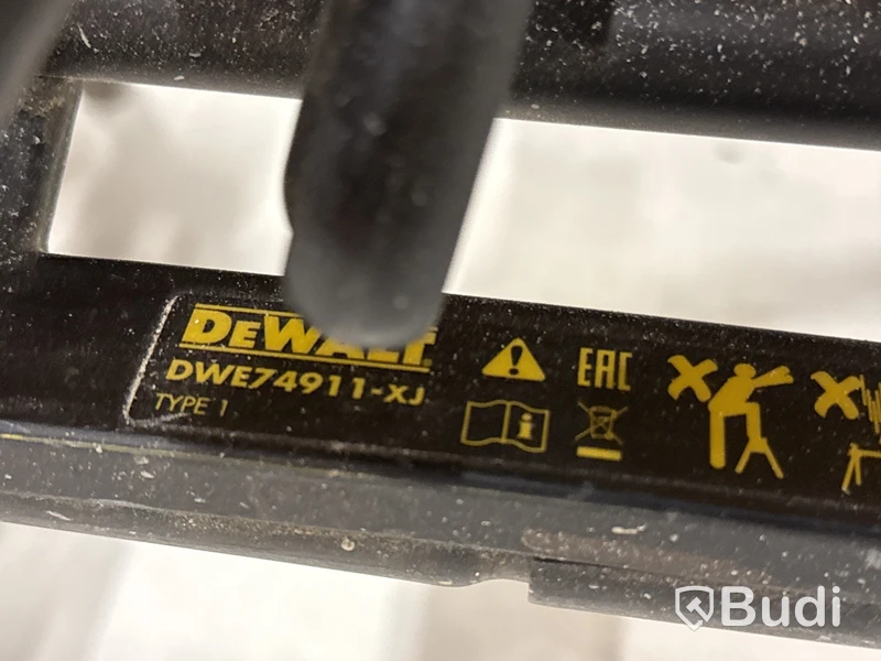 Bordssåg Dewalt DW745