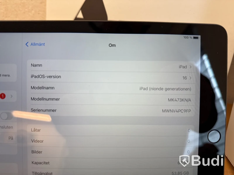 iPad med tillbehör (nionde generationen)
