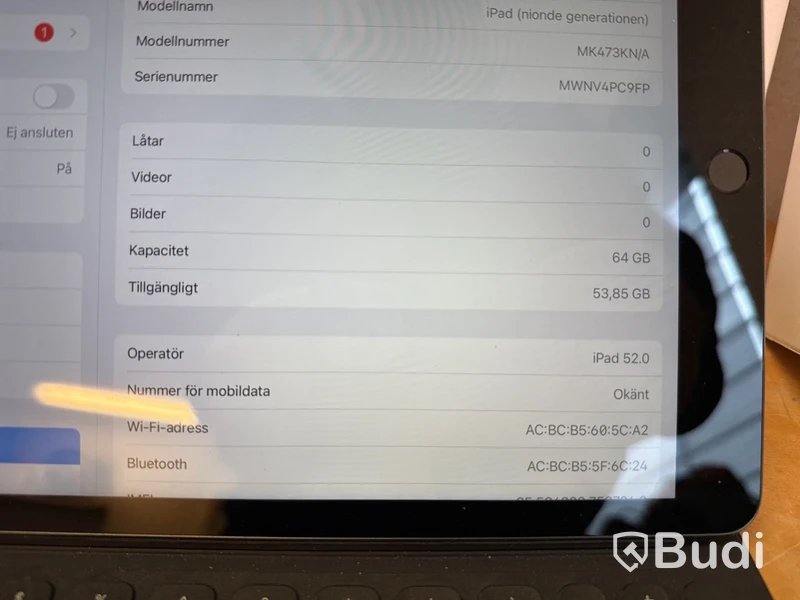 iPad med tillbehör (nionde generationen)