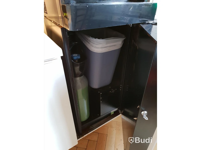 Coffee Queen Cqube MF 13 Kaffemaskin gör kaffe av bönor,  choklad samt kallt och kolsyrat vatten
