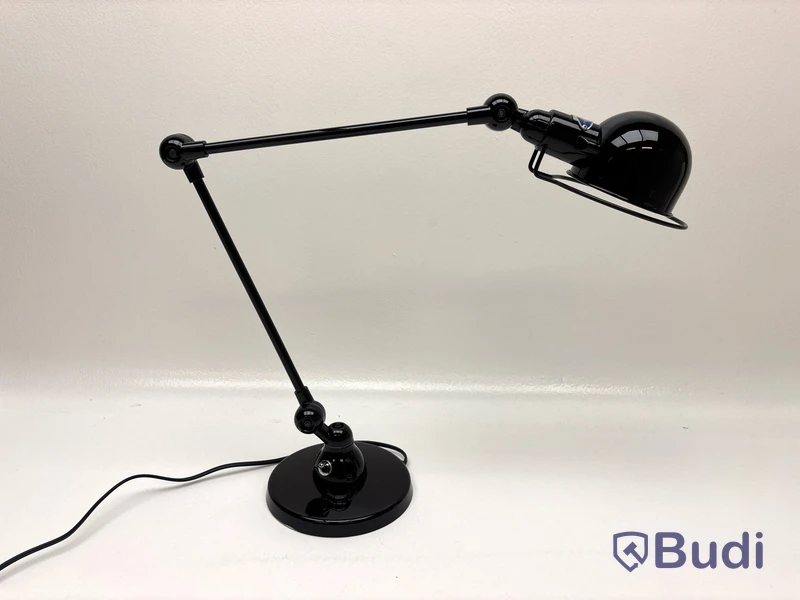 Skrivbordslampa Jielde Signal. Ord. pris inkl. moms: ca 4100 kr