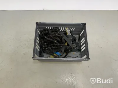 Plastback med rep och spännbandsfäste