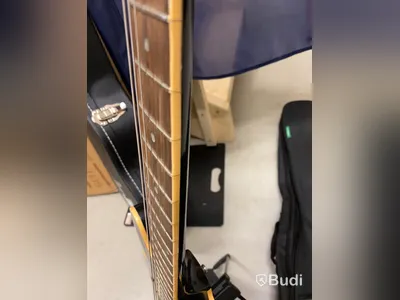 Elgitarr Gibson ES-335 Dot, BC, Ca 1992, saknar ett volymvred gigbag medföljer