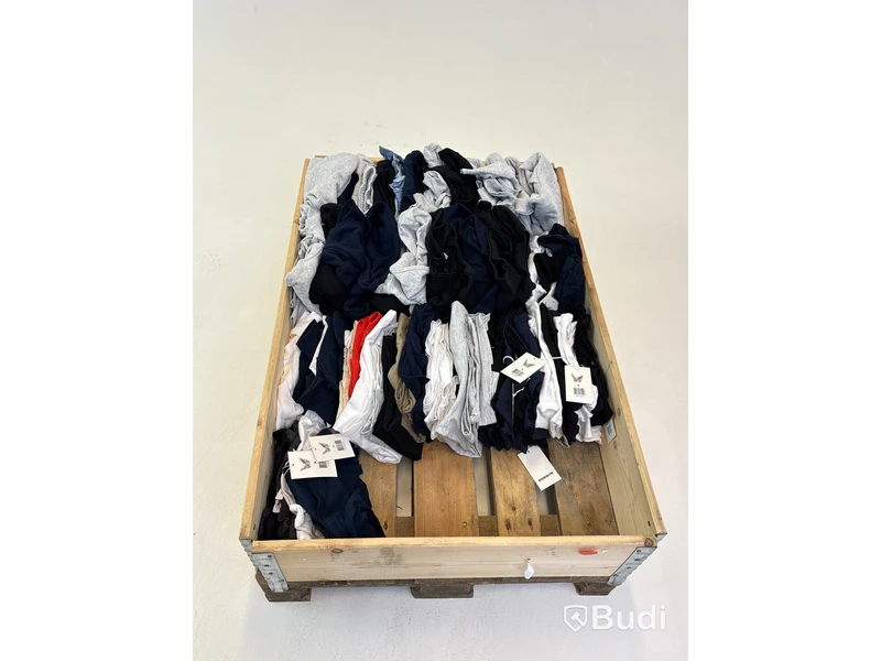 Parti med kläder BoomButik, olika storlekar