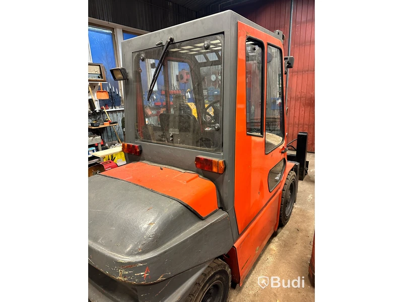 Desta 3,5 t dieseltruck ifrån 2002