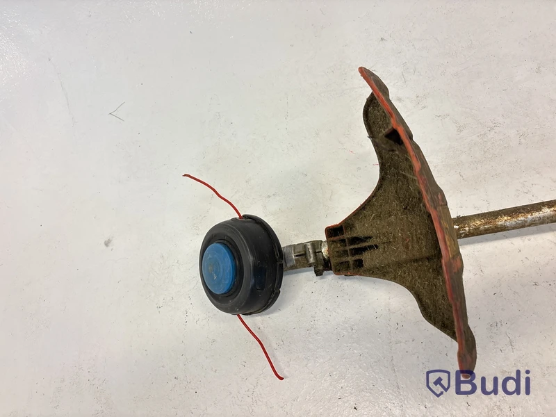 Batteridriven motorsåg och 2 st. kombinationsgrästrimmer