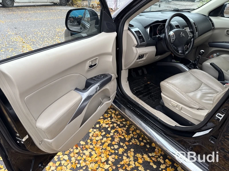 Citroën C-Crosser 2.2 HDi (156hk) -2008