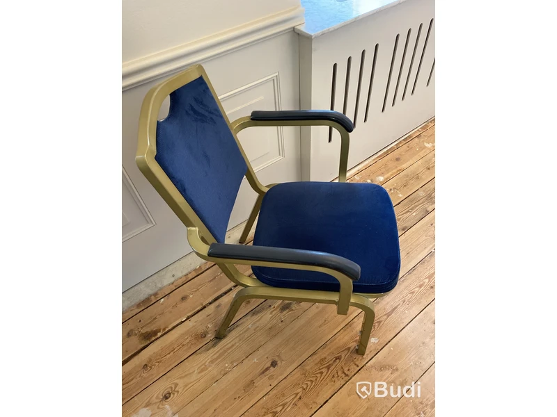 Parti med stapelbara stolar, Burgess England - 120 st.