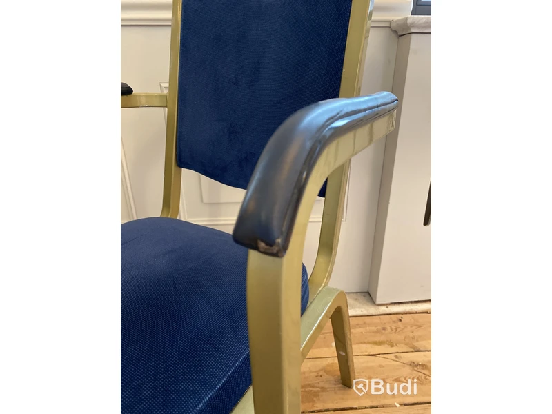 Parti med stapelbara stolar, Burgess England - 120 st.