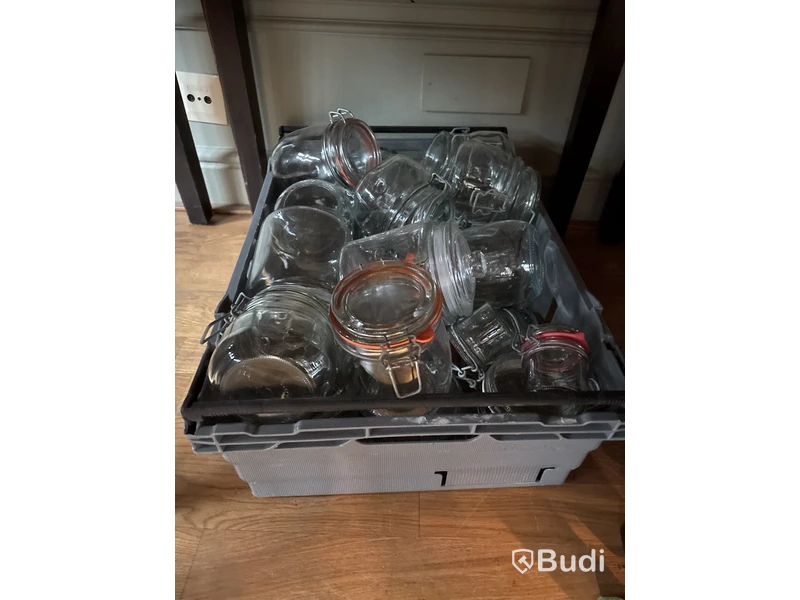 Parti med diverse glas