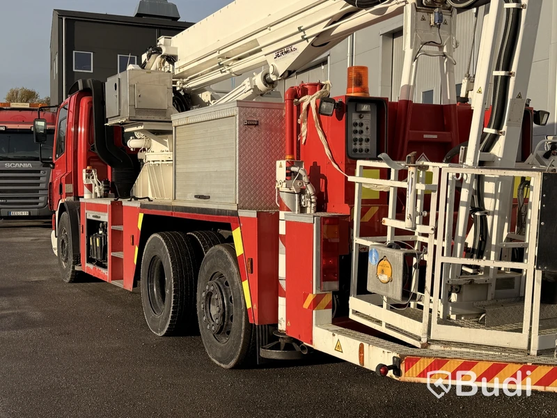 Brandbil med stege DAF CF 75.310