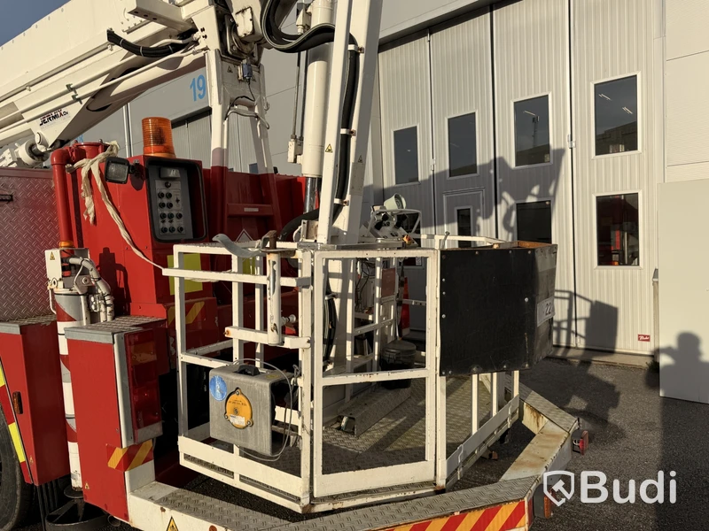 Brandbil med stege DAF CF 75.310
