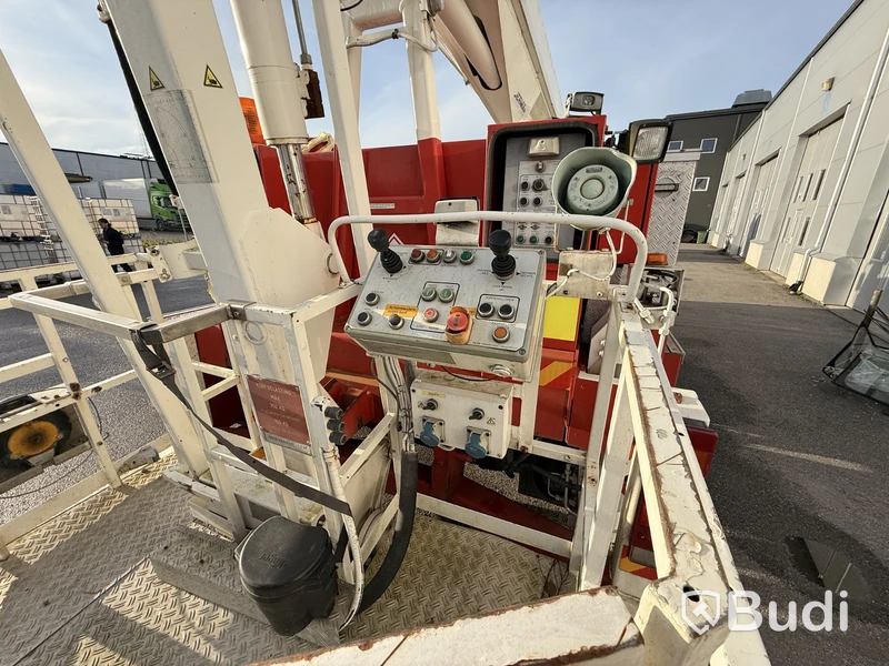 Brandbil med stege DAF CF 75.310