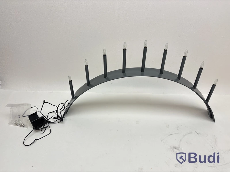 Adventsljusstake SMD Design, Spica bow grå. Ord. pris inkl. moms: ca 3275 kr.