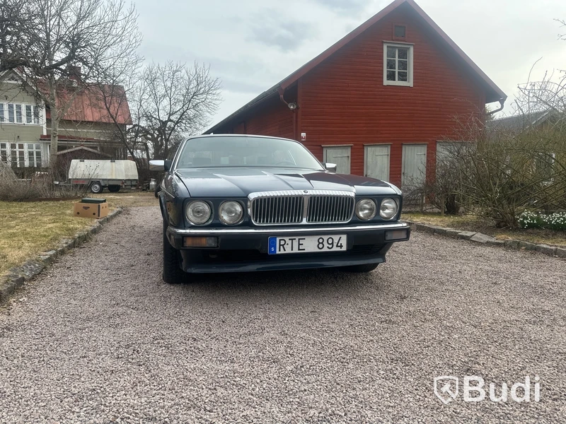 DAIMLER / JAGUAR XJ40 -1989