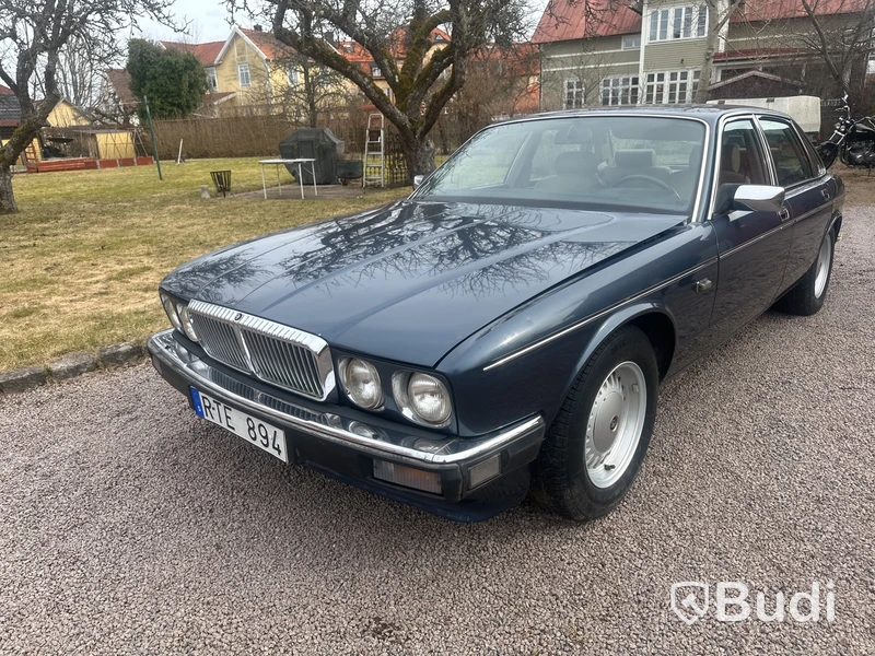 DAIMLER / JAGUAR XJ40 -1989