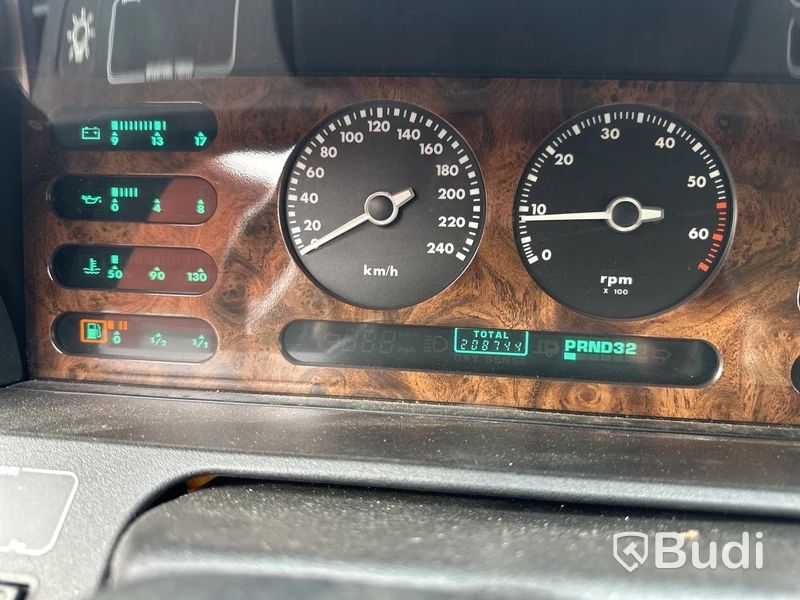 DAIMLER / JAGUAR XJ40 -1989