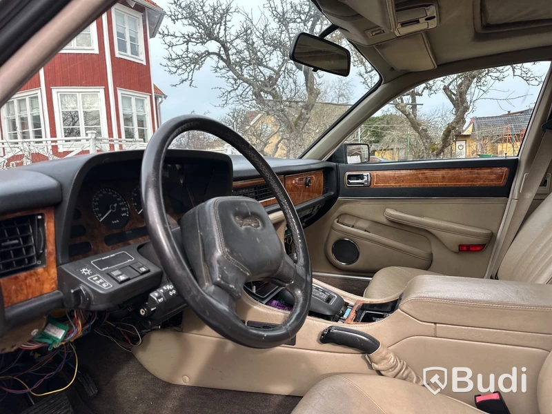 DAIMLER / JAGUAR XJ40 -1989
