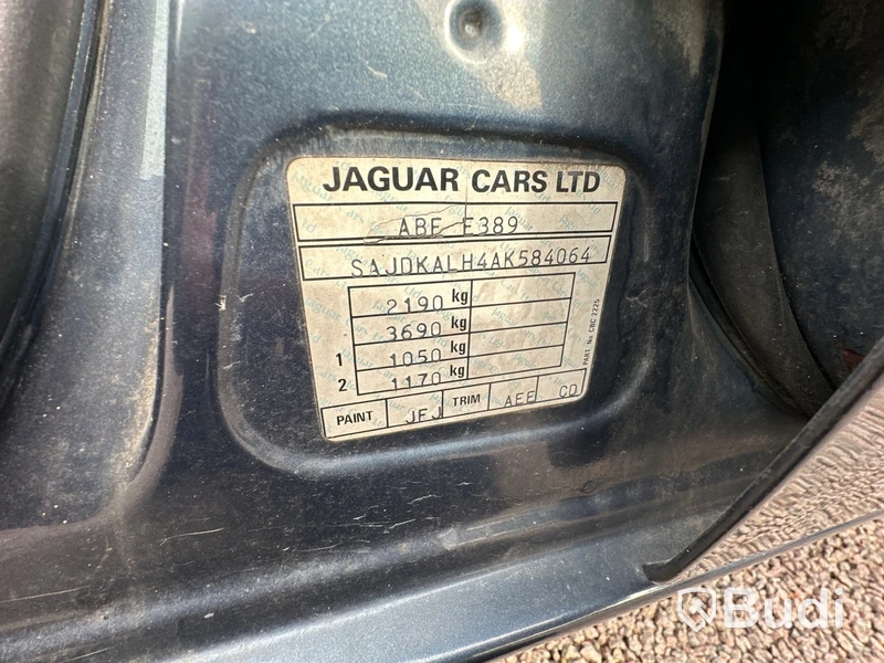 DAIMLER / JAGUAR XJ40 -1989