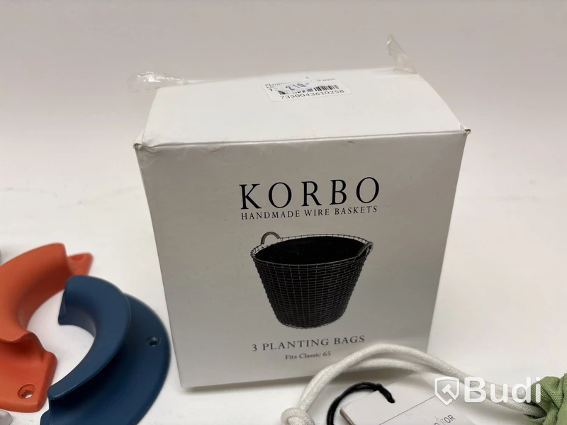 Parti med diverse Korboprodukter. Ord. pris inkl. moms: ca 8500 kr.