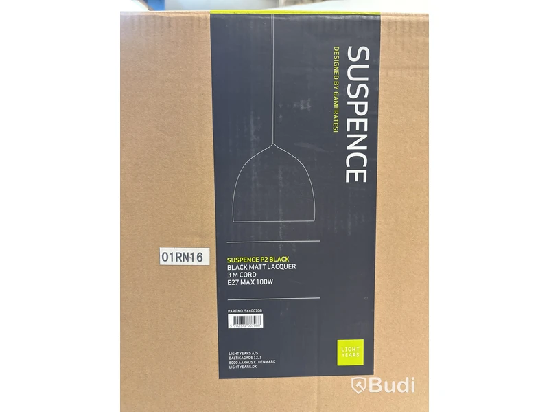 Taklampa Fritz Hansen Suspence P2 svart. Ord. pris inkl. moms: ca 7299 kr.