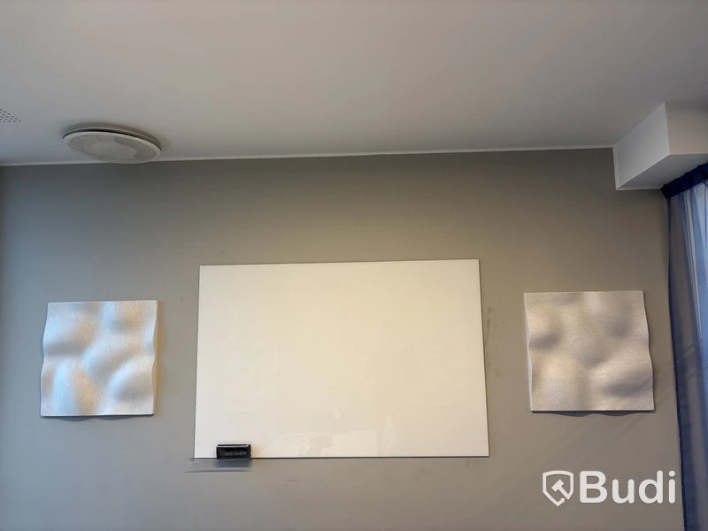 Whiteboardtavla inkl. 6 st. ljudpaneler