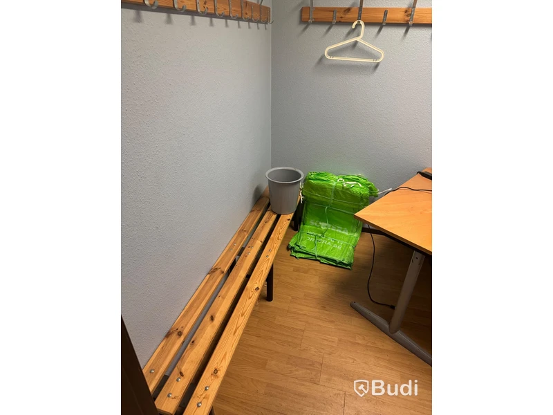 Kontor, datorskärm med mera