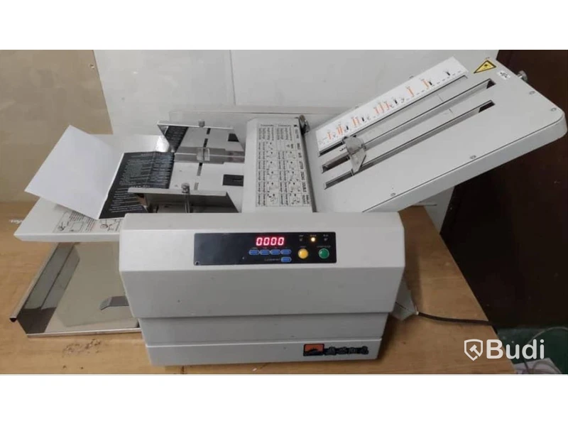 Pappersvikmaskin (paper folding machine)