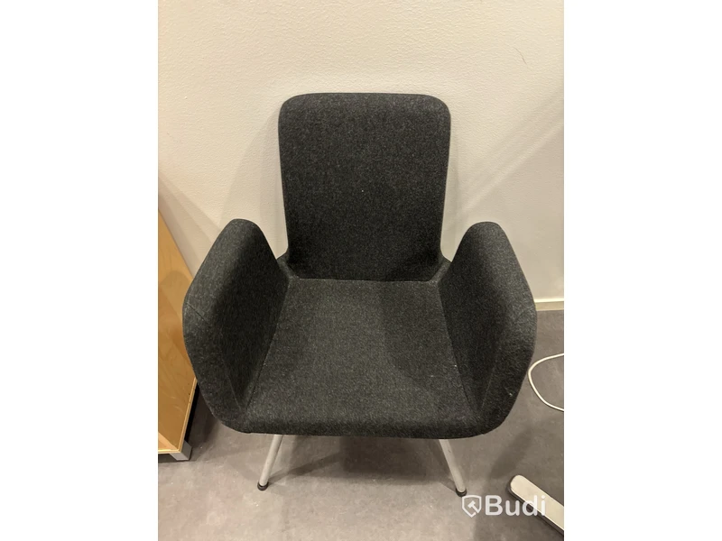 2 st. Fåtöljer inkl. bord och lampa