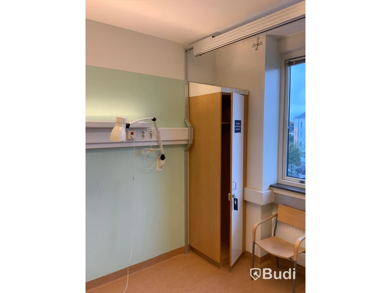 Patientlyft med stativ väggmontage - Rum 4116