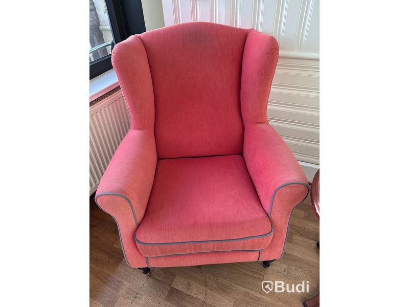 Fåtölj inkl. sidobord och golvlampa