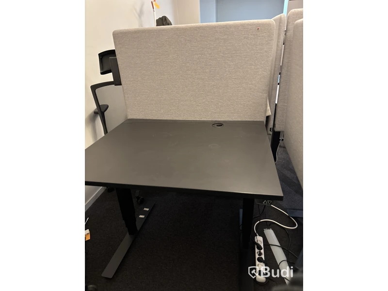 Höj och sänkbart skrivbord, EFG