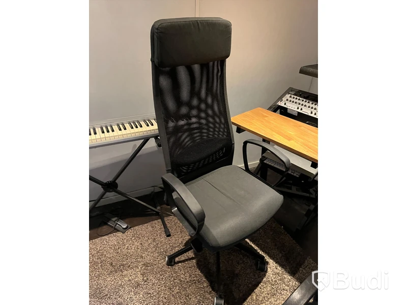 Kontorsstol IKEA Markus med armstöd