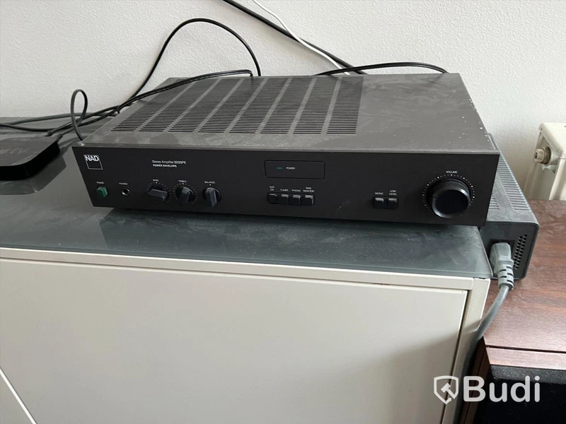 2st högtalare QuBic by QLN samt NAD förstärkare 3225FE